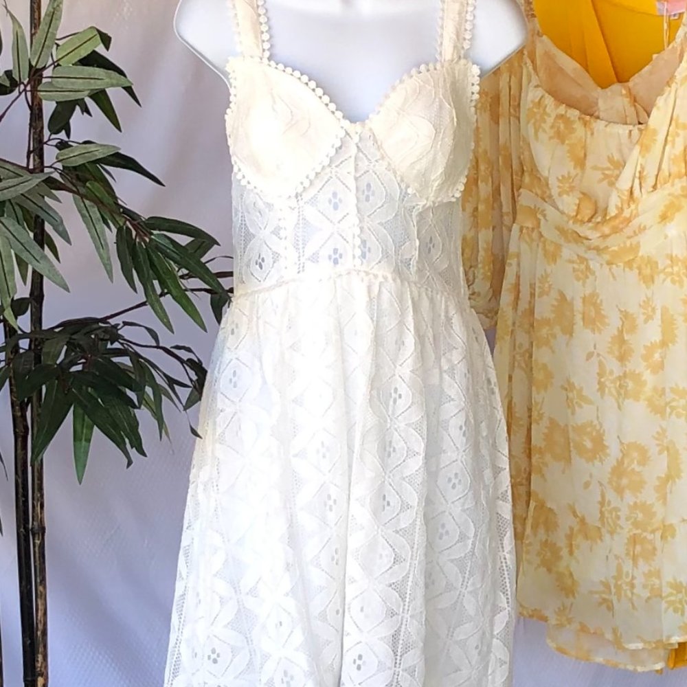 Soft Luxe Glam Lace Mini - Picture 4 of 5